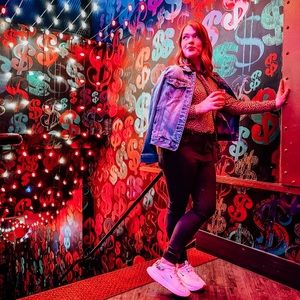 Meet your Posher, Rae